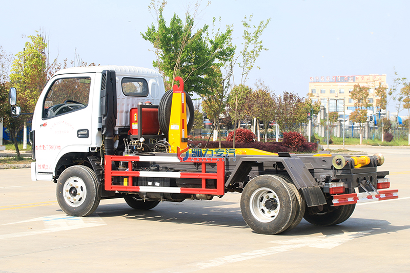 （蓝牌 黄牌）东风小(xiǎo)福瑞卡勾臂垃圾車(chē)（5方）