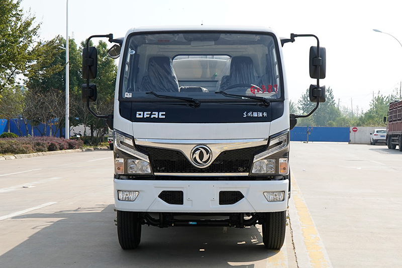 D6   5方洒水、雾炮車(chē)